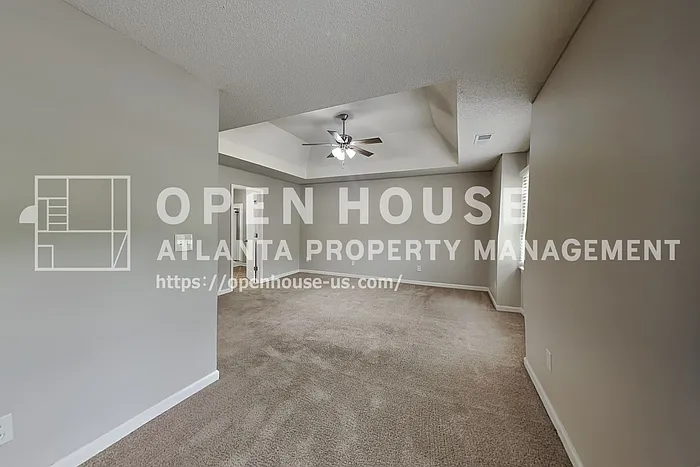 360 Warrenton Dr — Photo 8