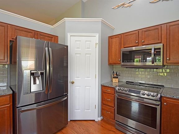 5th image of 1119 Breckenridge Ln