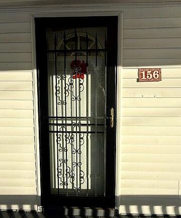 5th image of 156 Pleasant Avenue