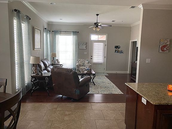 4th image of 112 Lake Maclaine Ave