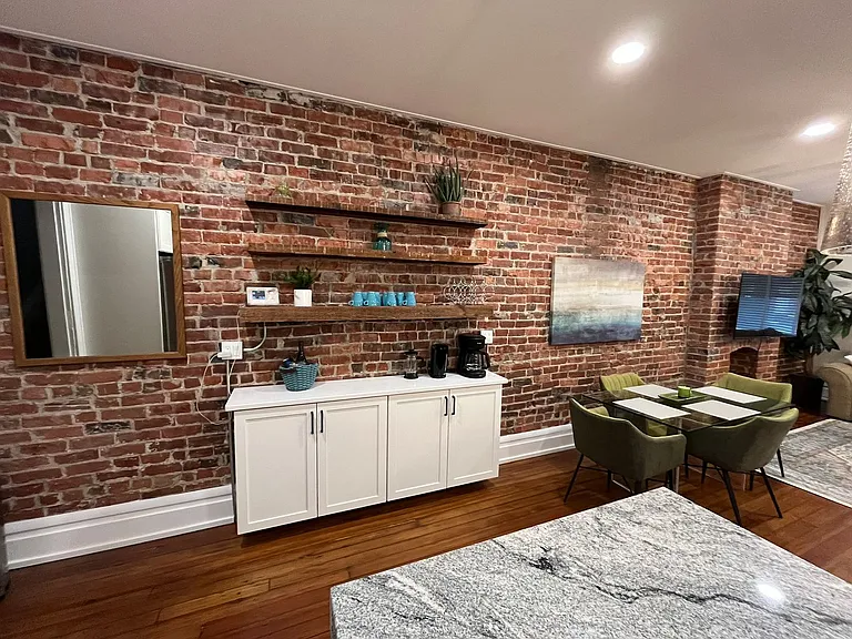 Dennison Ave 866-868 CR — Photo 53