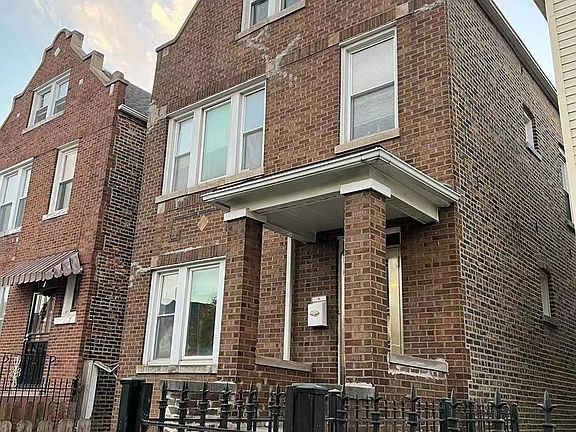 3rd image of 4322 S Talman Ave
