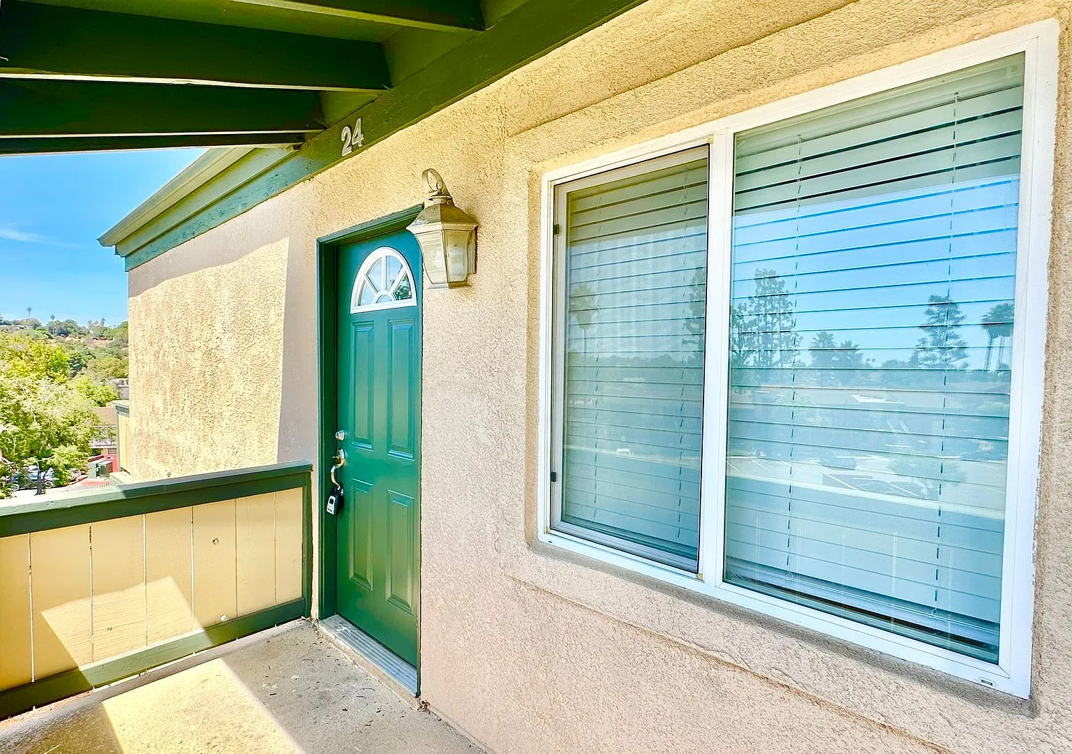 Darling, Upstairs, Corner-End Condo Unit in The Oaks HOA Community of Fallbrook! — Photo 2
