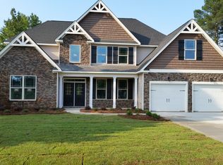 481 Derby Ln, Hope Mills, NC 28348