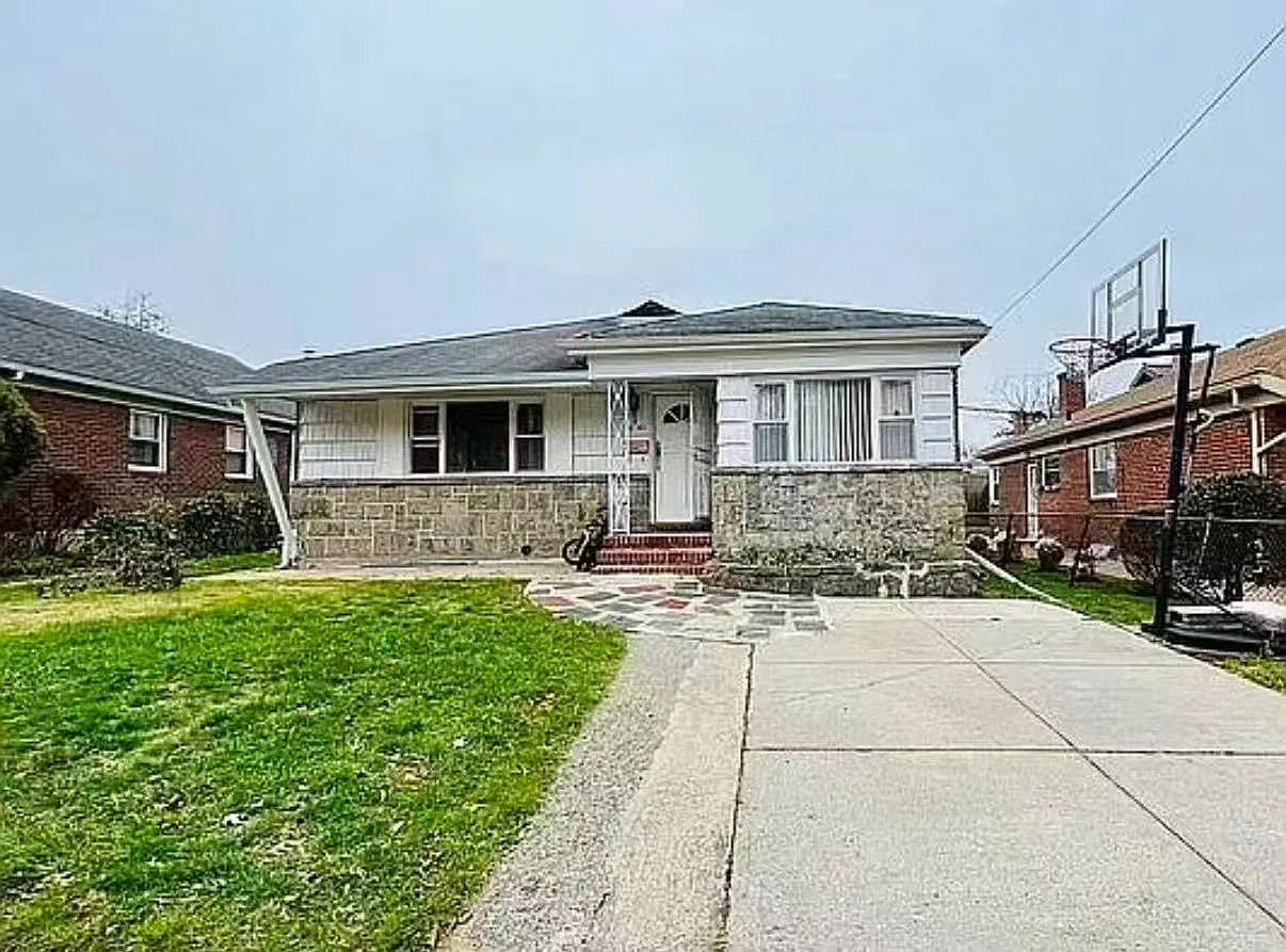 3 bed, 1450 sqft, $3,500 — Photo 1
