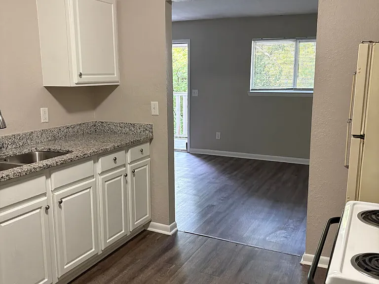 208 Valley View Ave #10 — Photo 30