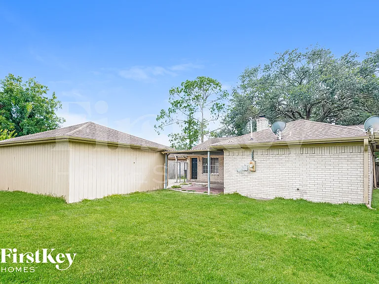 6610 Rowell Ct — Photo 18