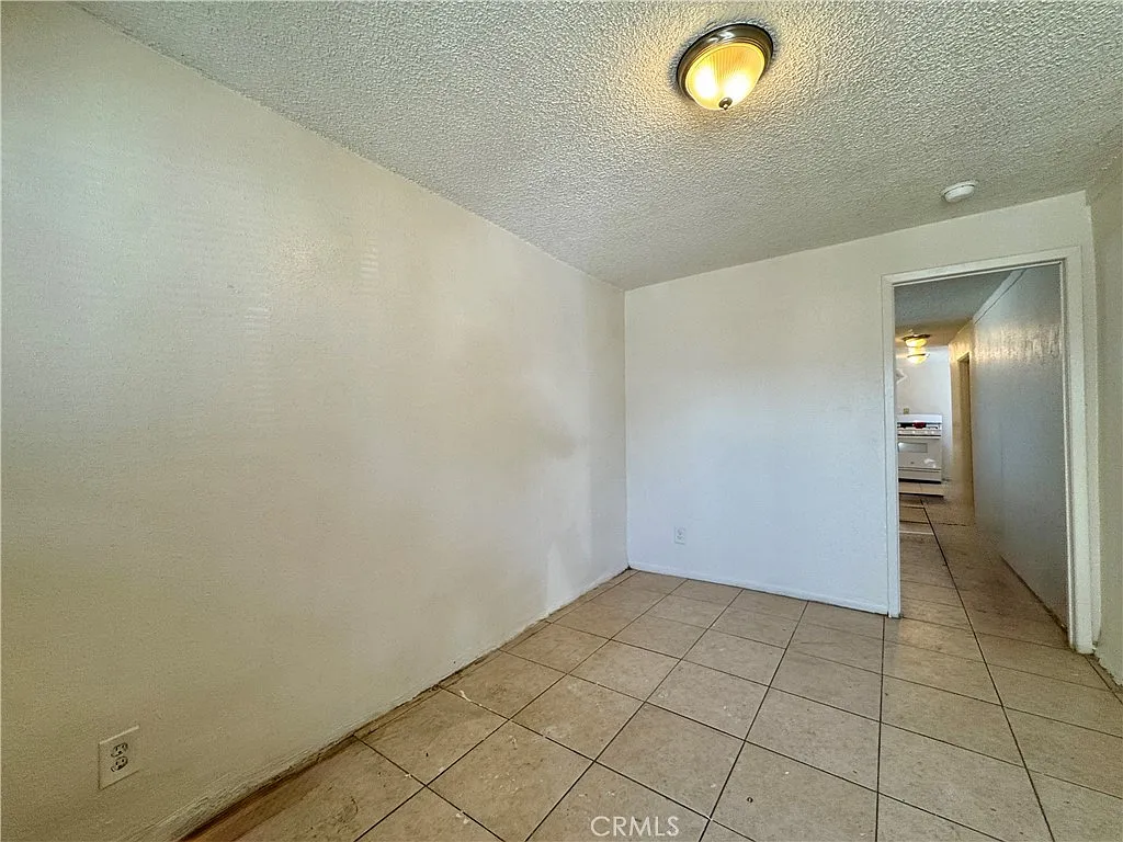 Studio, 450 sqft, $1,395 — Photo 2