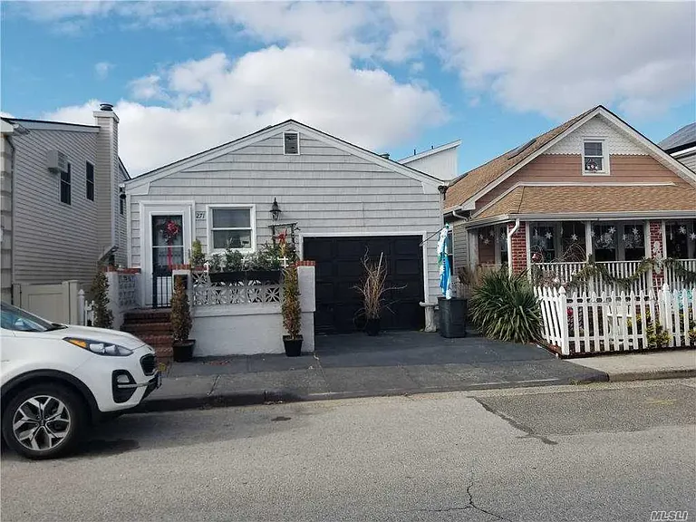 271 New York Ave — Photo 24