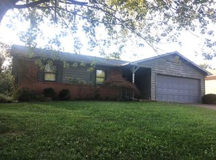 5721 Gardenia Dr, Newburgh, IN 47630