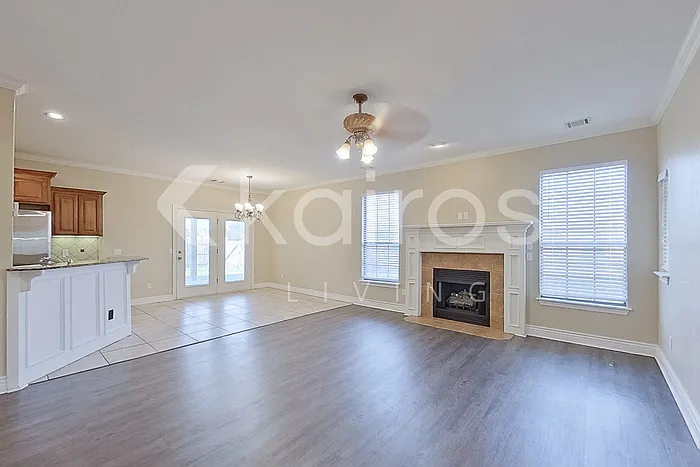 812 SW 37th St — Photo 5