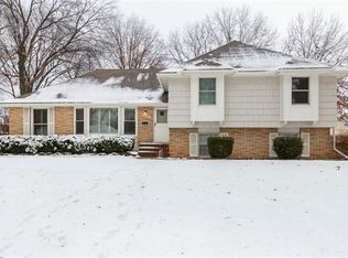 1404 SW Charleston Ave, Lees Summit, MO 64081