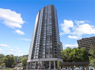 150 Charlton Ave E #2206, Hamilton, ON L8N 3X3