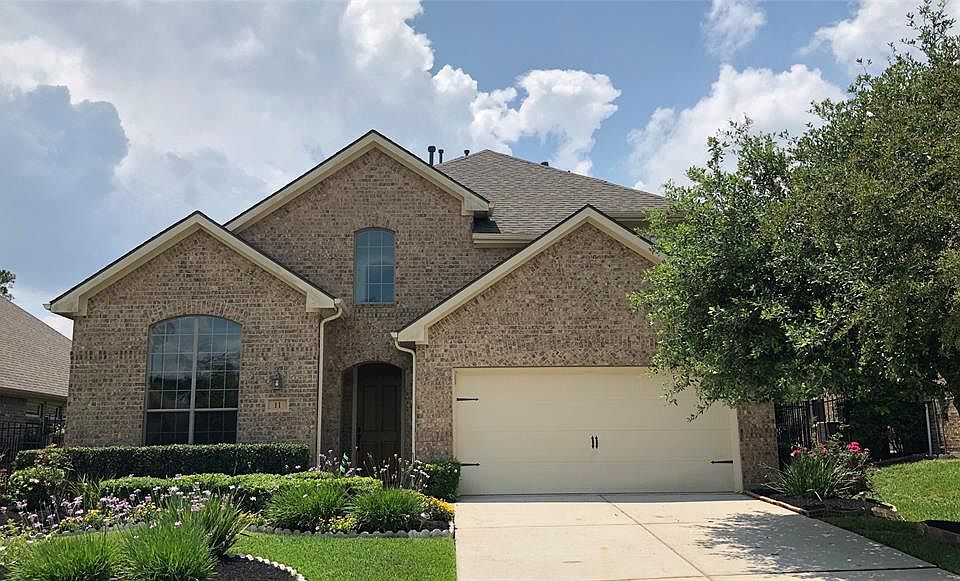 1st image of 11 Vershire Cir
