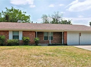 1305 Amherst Dr, Denton, TX 76201