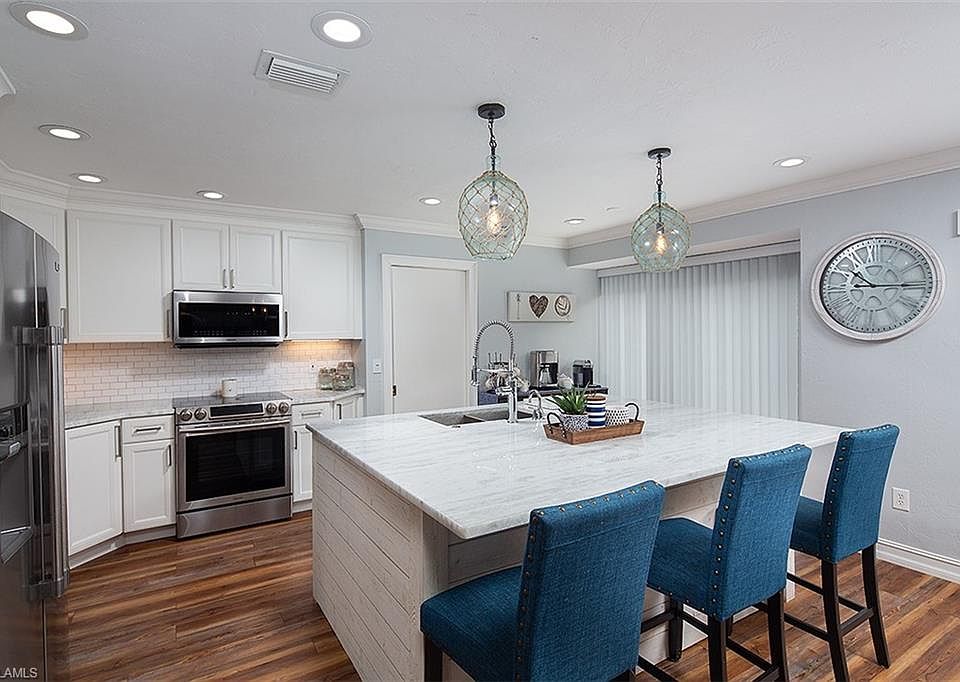 1st image of 2472 Pinewoods Cir #17