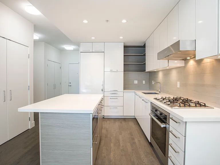 1628 W 4th Ave #213 — Photo 2