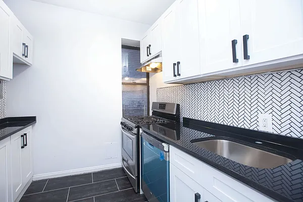 Rented by Arden Realty Corp. | media 21