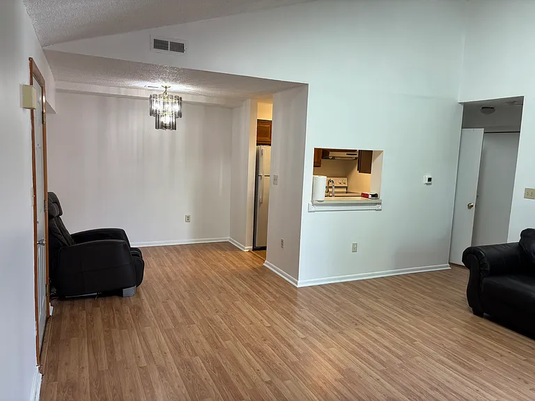 1221 Ravens Crest Dr — Photo 26