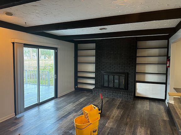 3rd image of 2625 Turtle Creek Dr