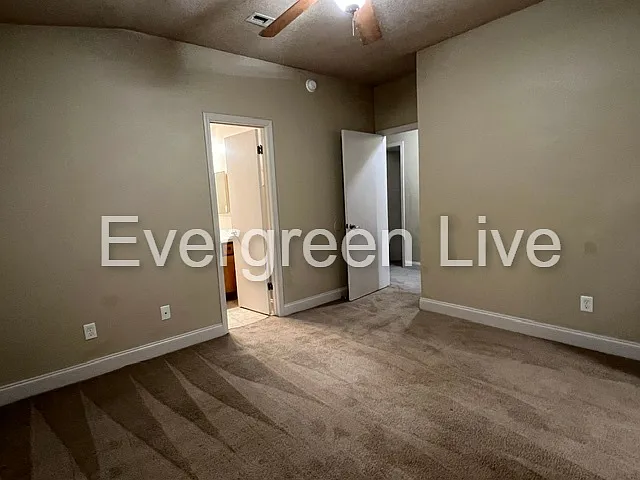 111 Barnsbury Ct — Photo 16