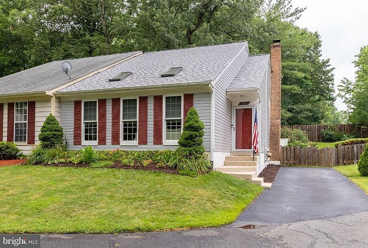 1st image of 9994 Hemlock Woods Ln