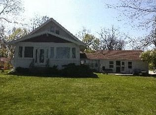 39650 Sunset Dr, Oconomowoc, WI 53066