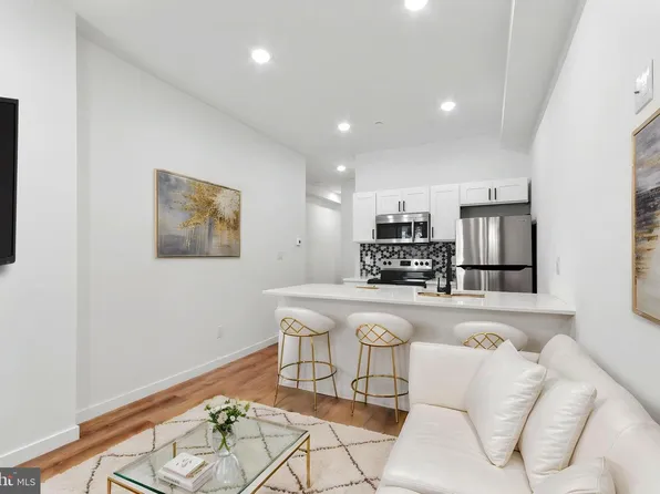 1150 S 52nd St, Philadelphia, PA 19143