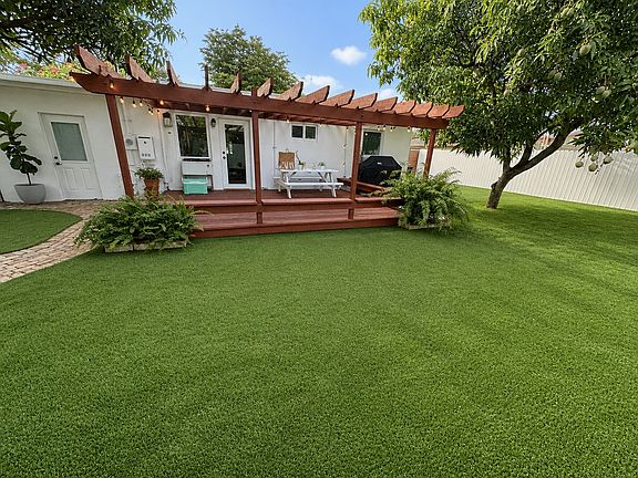 2nd image of 6660 NW 40th St