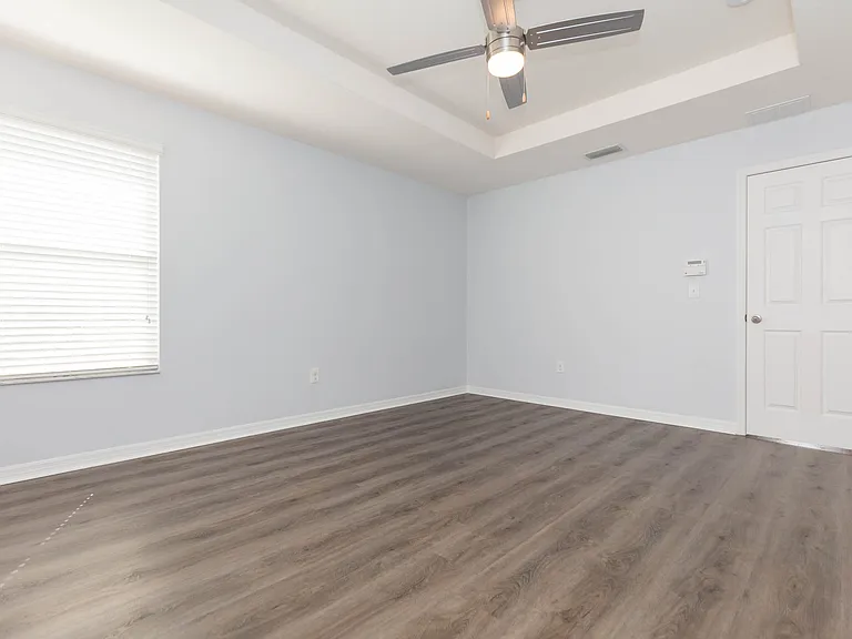 15948 Fishhawk View Dr — Photo 24