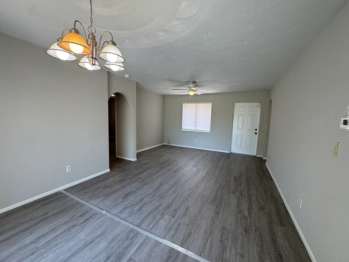 Building Photo - 13338 2nd St