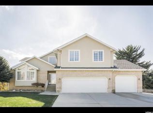 8216 S Pine Springs Cv, Sandy, UT 84093