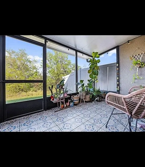 1968 Compass Flower Way — Photo 22