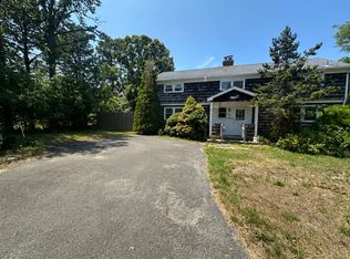 43 Peconic Rd, Southampton, NY 11968
