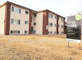9712 149th St NW, Edmonton, AB T5P 1K2