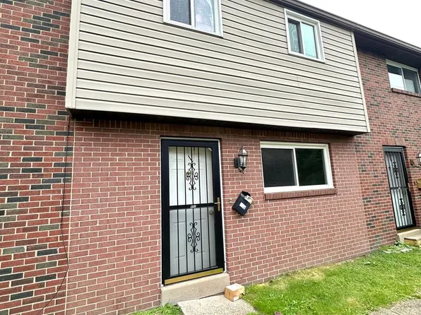 402 Brierly Ln, West Mifflin, PA 15122