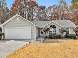 120 Creekside Dr, Grantville, GA 30220