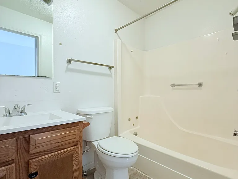 709 E Woodland St #2 — Photo 11