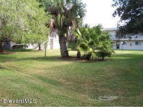 3001 Thrush Dr APT 222, Melbourne, FL 32935