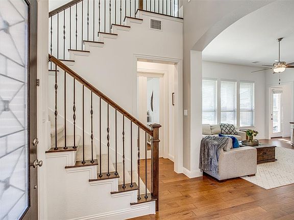 3rd image of 12271 Curry Creek Dr