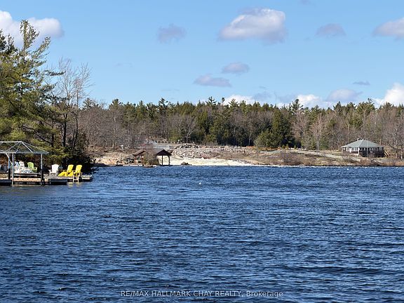 2nd image of 137 Pickerel Point Rd