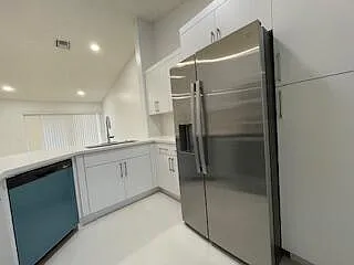 1630 Zenith Way — Photo 10