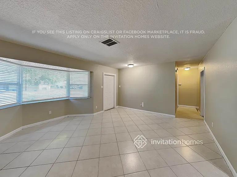 122 Van Dyck Dr — Photo 3