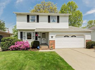 16001 Dunbury Dr, Maple Heights, OH