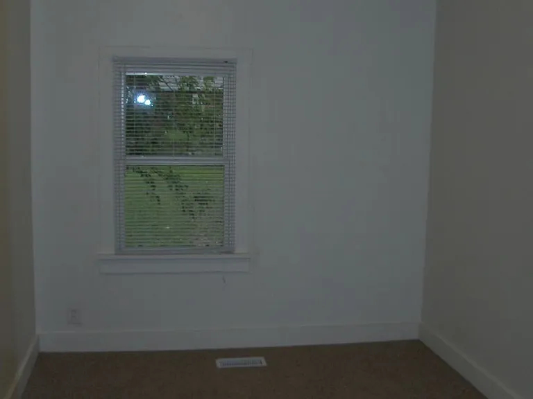 826 W Elsie St — Photo 12