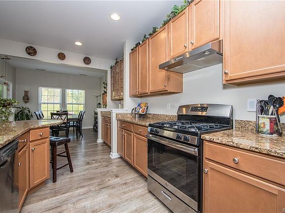 5th image of 10821 White Dogwood Dr