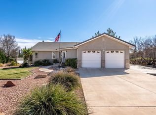 70 E Roundy Mountain Rd, Leeds, UT 84737