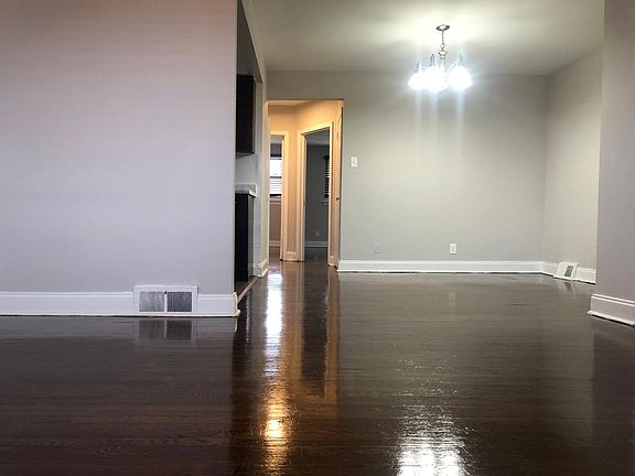 3rd image of 1533 E Mount Airy Ave #1561-2