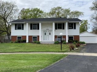 16916 Glen Oaks Ct, Country Club Hills, IL 60478