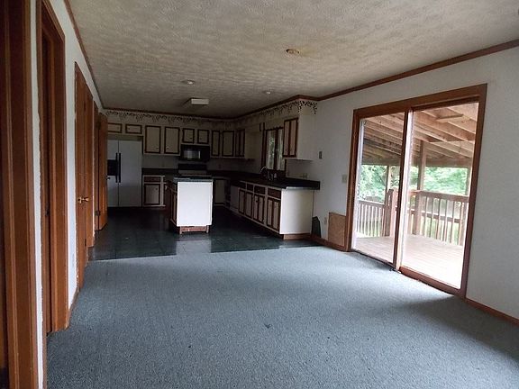 3rd image of 22 Larchmont Ave